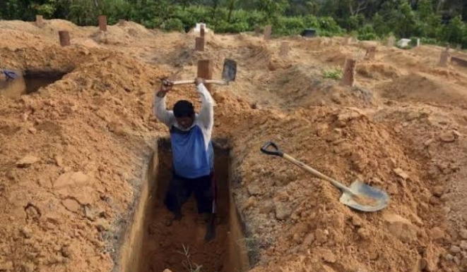 Makamkan Jenazah 24 Jam Non Stop, Penggali Kubur India: Saya Tak Takut Corona
