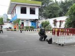 Brimob Poldasu Amankan Diduga Bom di SPBU Jalan Perintis Kemerdekaan