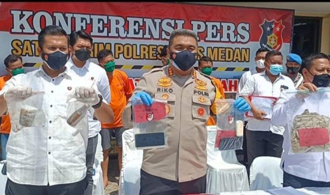 Kapolrestabes Medan: Permintaan Uang Picu Penyiraman Air Keras Wartawan di Medan, Pelaku Diupah Rp13 Juta