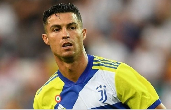 Man City Tawarkan Ronaldo Gaji Rp696 Miliar Per Hari