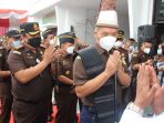 Tarian Tor-Tor Somba Sambut Kajati Sumut di Kejari Simalungun
