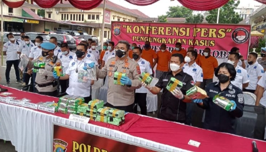 Polisi Gagalkan Penyeludupan 23 Kg Sabu dari Tanjungbalai, Turut Disita Senpi