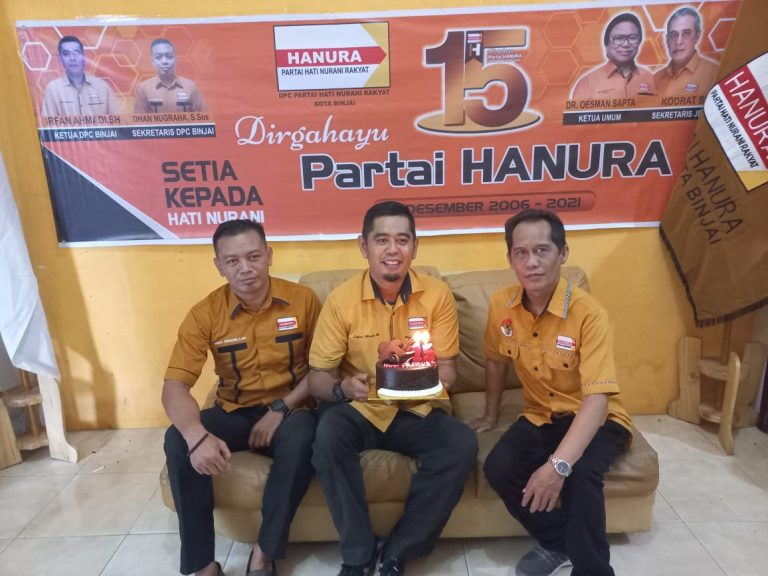 Ketua DPC Hanura Binjai Bersama Pengurus Peringati HUT Ke-15