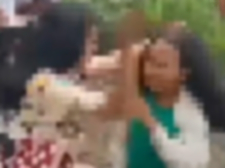 Viral..Aksi Sekelompok Wanita di Medan Pukuli dan Tendang Anak Dibawah Umur