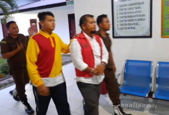 Kejari Palas Tahan Dirut PT. BPR Bina Barumun Terkait Kasus Penarikan Uang Nasabah