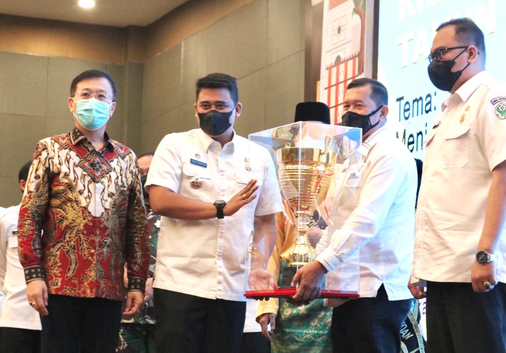 Pembukaan Musrenbang RKPD 2023, Bobby Nasution Beri Penghargaan 9 OPD Terbaik