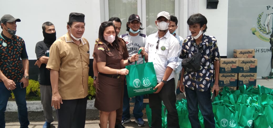 Tim Safari Ramadan Forwaka Salurkan BSL Ke Fakir Miskin dan Anak Yatim