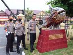 Unik, Monumen Patung Ikan di Mapolres Tanjungbalai Dibuat dari Knalpot Blong Sitaan
