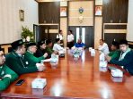 Plt. Bupati Langkat Terima Audensi Panitia Hari Ibu dan Pengcab NU