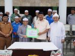 Peringatan HAUL Tuan Guru Ke-99, Plt. Bupati Langkat Serahkan 2 Ekor Sapi
