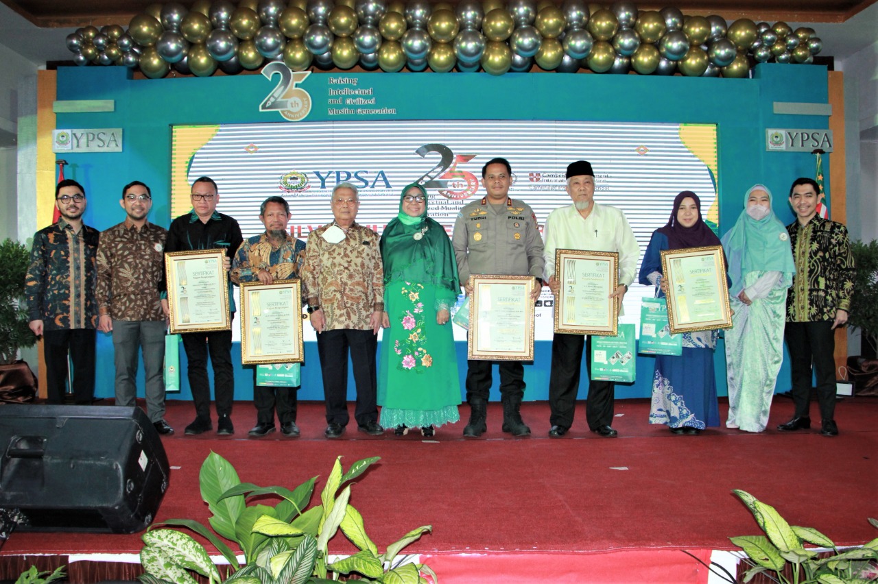 HUT Ke-25, YPSA Beri Penghargaan 6 Tokoh Peduli Pendidikan dan Launching Biografi Sofyan Raz