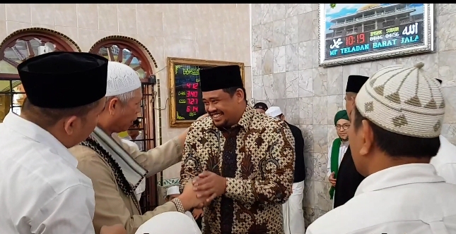 Wali Kota Medan Hadiri Zikir Bersama di Masjid Jami' Kelurahan Teladan Barat