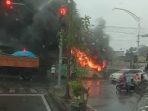 Warga Panik Bus Trans Metro Deli Terbakar di Jalan Jamin Ginting