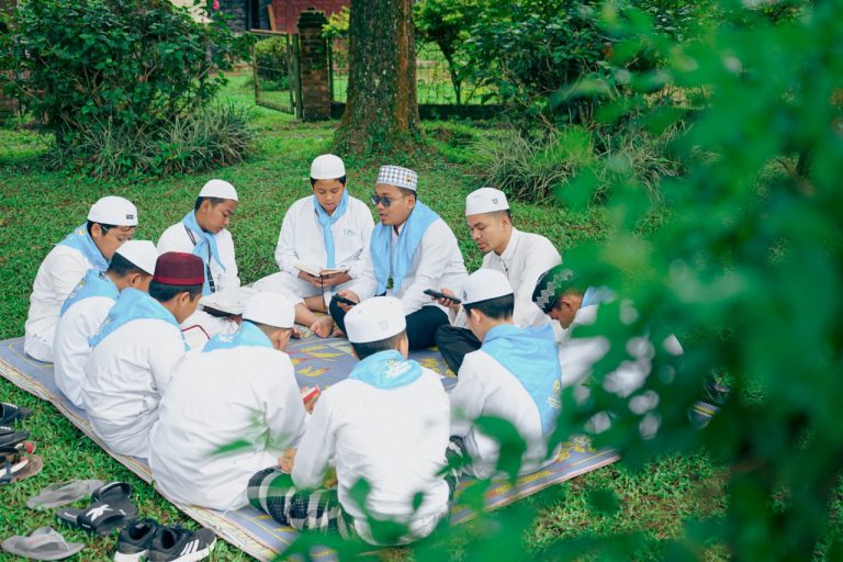 Siswa-siswi SMP Tahfidz Shafiyyatul Amaliyyah, Mukhoyyam ke Brastagi