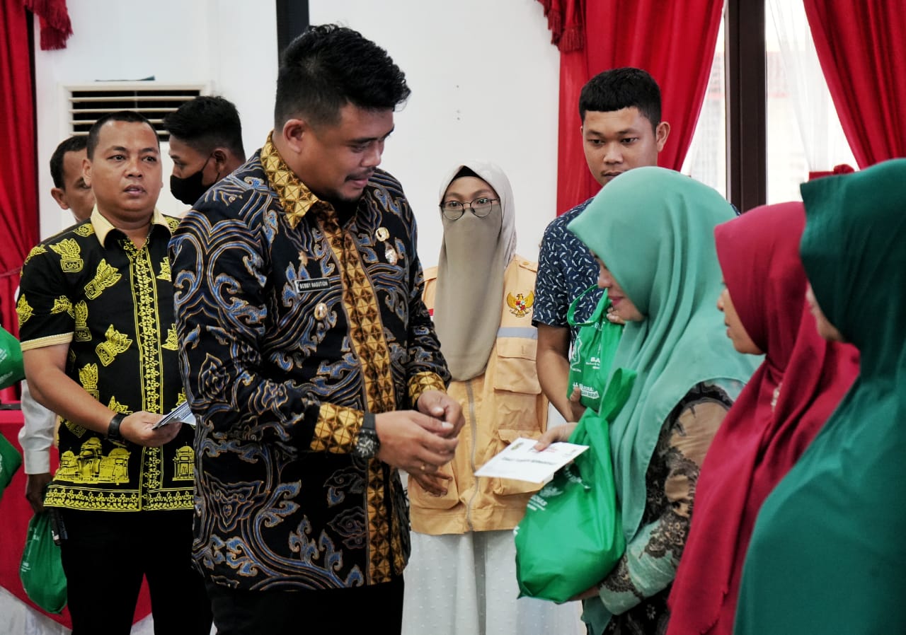 Salurkan ke Para Mustahik, Pesan Bobby Nasution: Tidak Perlu Ragu Berzakat Melalui Baznas Kota Medan