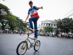 Komunitas Sepeda BMX Tampilkan Aksinya di Car Free Day di Medan