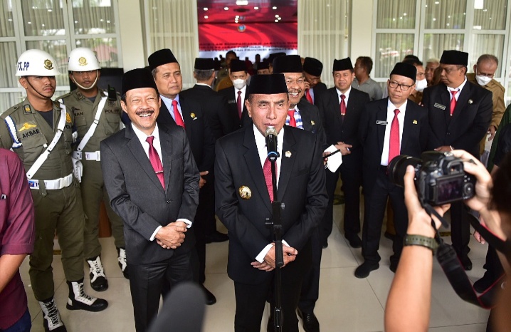 Lantik 7 Pejabat Eselon II, Edy Rahmayadi: Kalian Ini Pelayanan Publik Jadi Jangan Meminta Dilayani