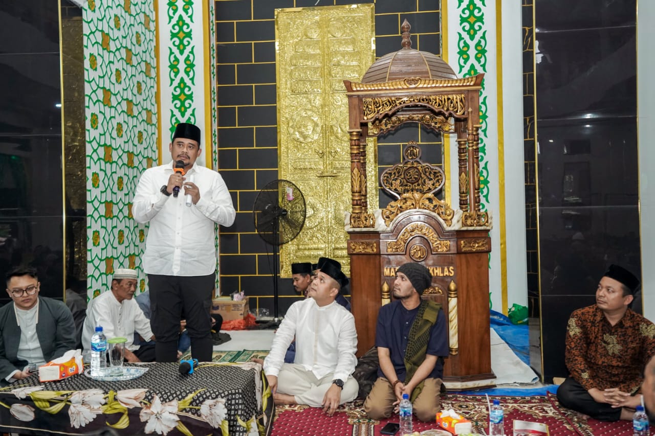 Bobby Nasution: Isi Waktu Dengan Kegiatan Positif dan Senantiasa Ramaikan Masjid