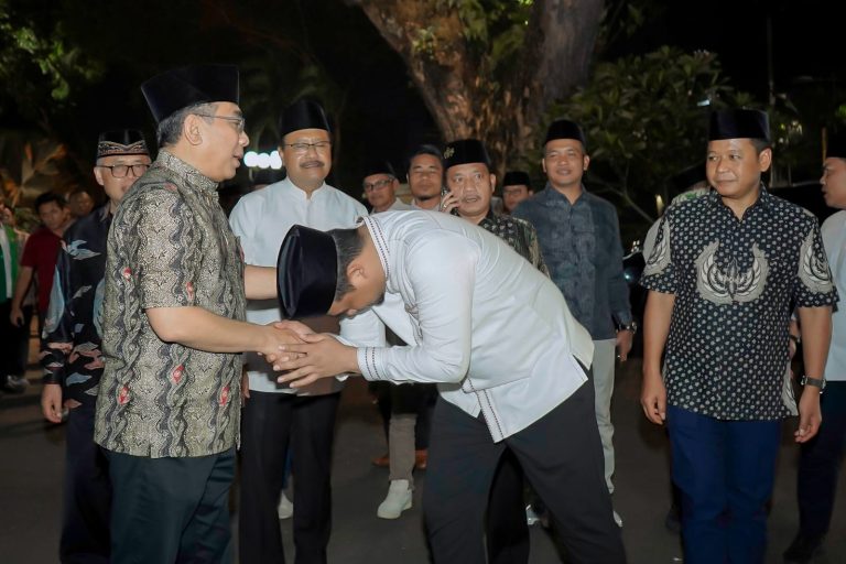 Sosok Bobby Nasution di Mata Ketum PB NU Gus Yahya