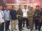 Bersama Pendukungnya, H. Albiner Sitompul Serahkan Berkas Pencalonan Anggota DPD RI ke KPU Sumut