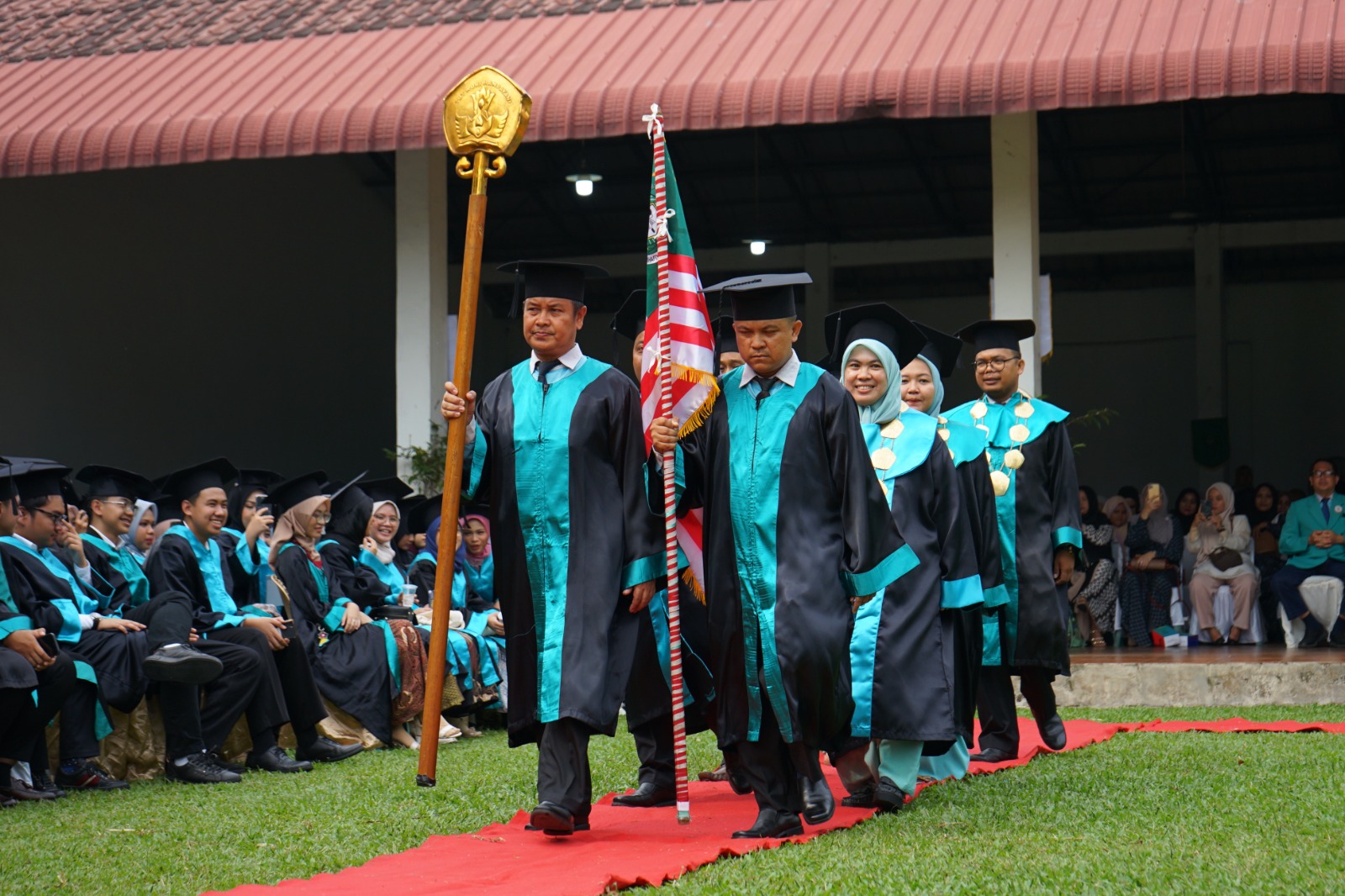YPSA Gelar Wisuda Sistem Outdoor Seperti di Luar Negeri