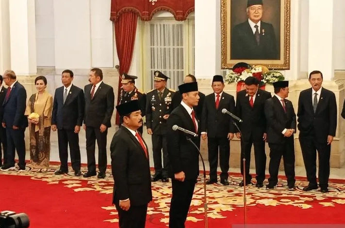 Presiden Jokowi Lantik Hadi Tjahjanto Sebagai Menko Polhukam dan AHY jadi Menteri ATR