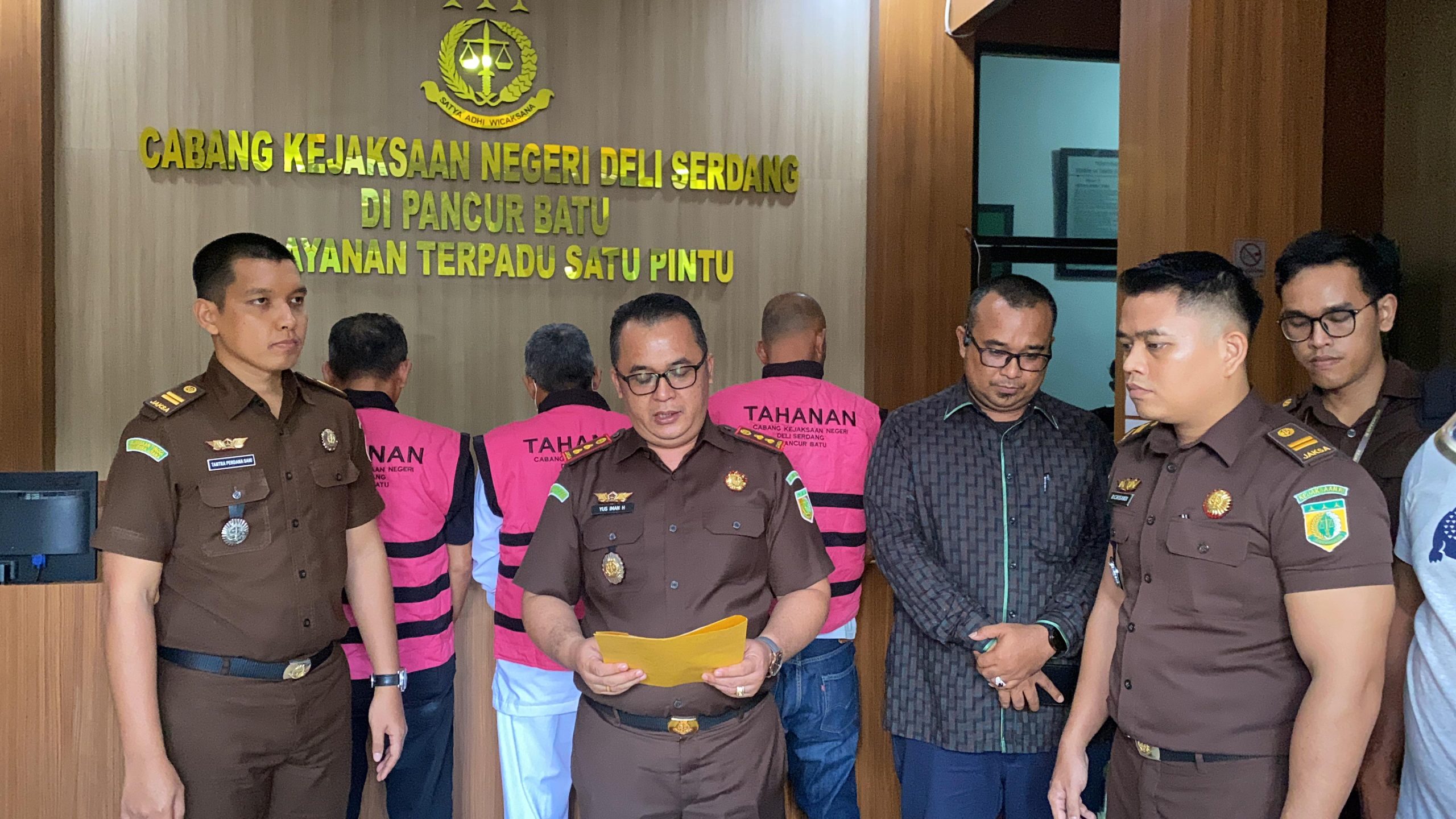 Tiga Tersangka Korupsi Rehab Gapura Kampus IV UINSU di Tuntungan Rp795 Juta Ditahan