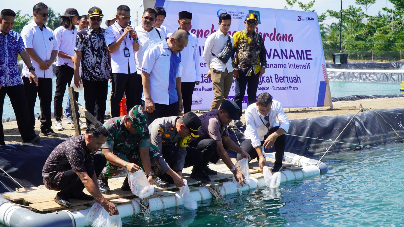 Tingkatkan Kesejahteraan Masyarakat, Pj. Bupati Langkat Resmikan Klaster Budidaya Udang Vaname Intensif