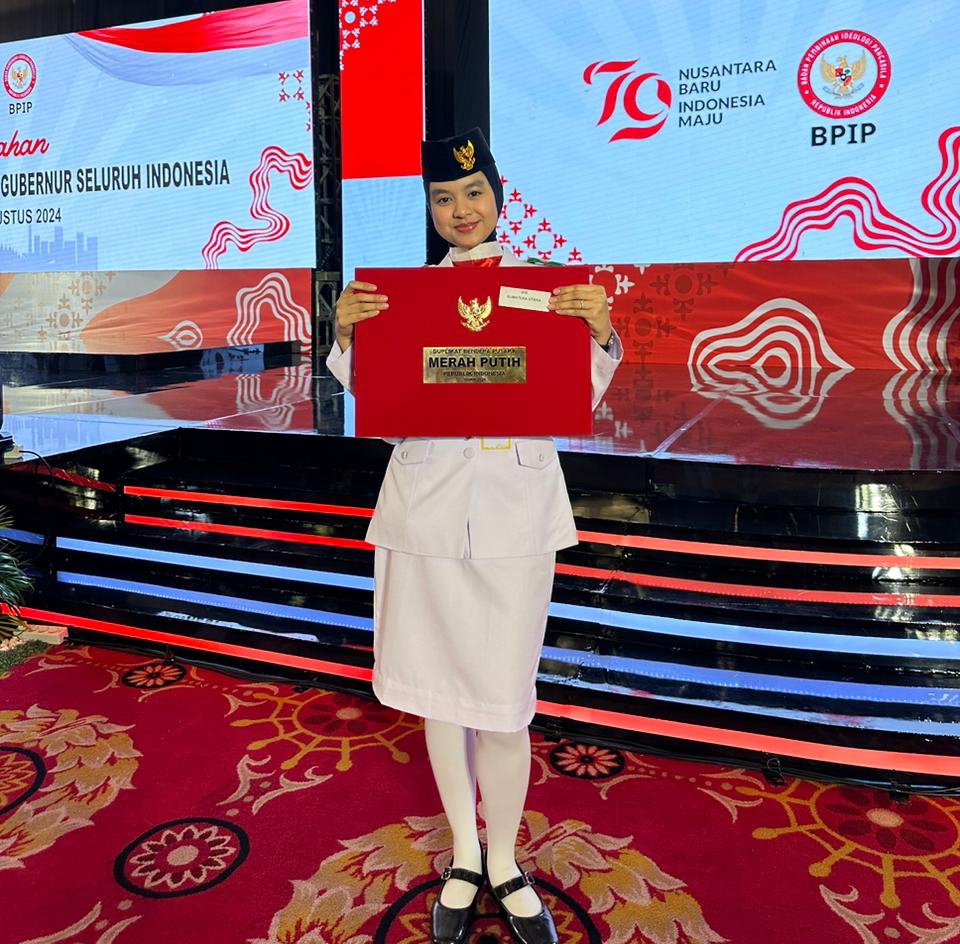 Putri Ketua Fatayat NU Binjai Kembali Mengikuti Pembagian Duplikat Bendera di Tingkat Nasional