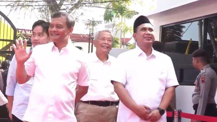 Gibran Dampingi Pendaftaran Ahmad Luthfi-Taj Yasin ke KPU Jateng