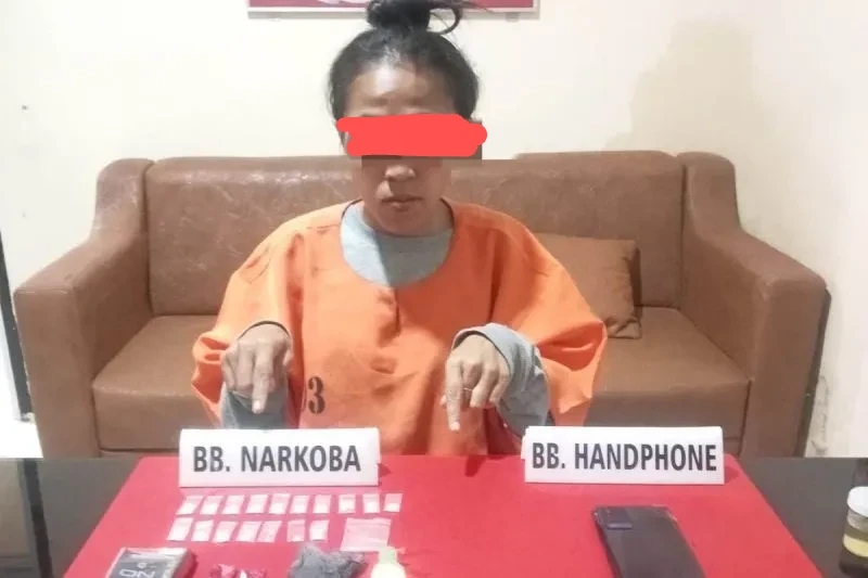Perempuan Ini Simpan Sabu-sabu di Ketiak