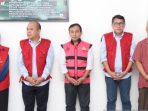 Rugikan Rp7,1 Miliar, 5 Tersangka Korupsi Pekerjaan Trolli Management System PT AP II Ditahan
