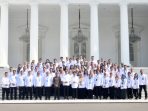 Jelang Purnatugas, Presiden Jokowi dan Ibu Iriana Pamitan dengan Keluarga Besar Istana