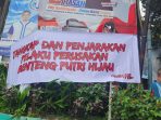 Muncul Spanduk Tangkap dan Penjarakan Perusakan Benteng Putri Hijau di Medan