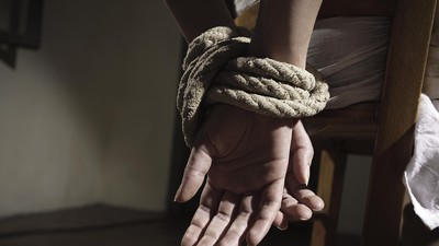 Kakaknya Utang Narkoba, Gadis di Labura Diculik Komplotan Bersenpi