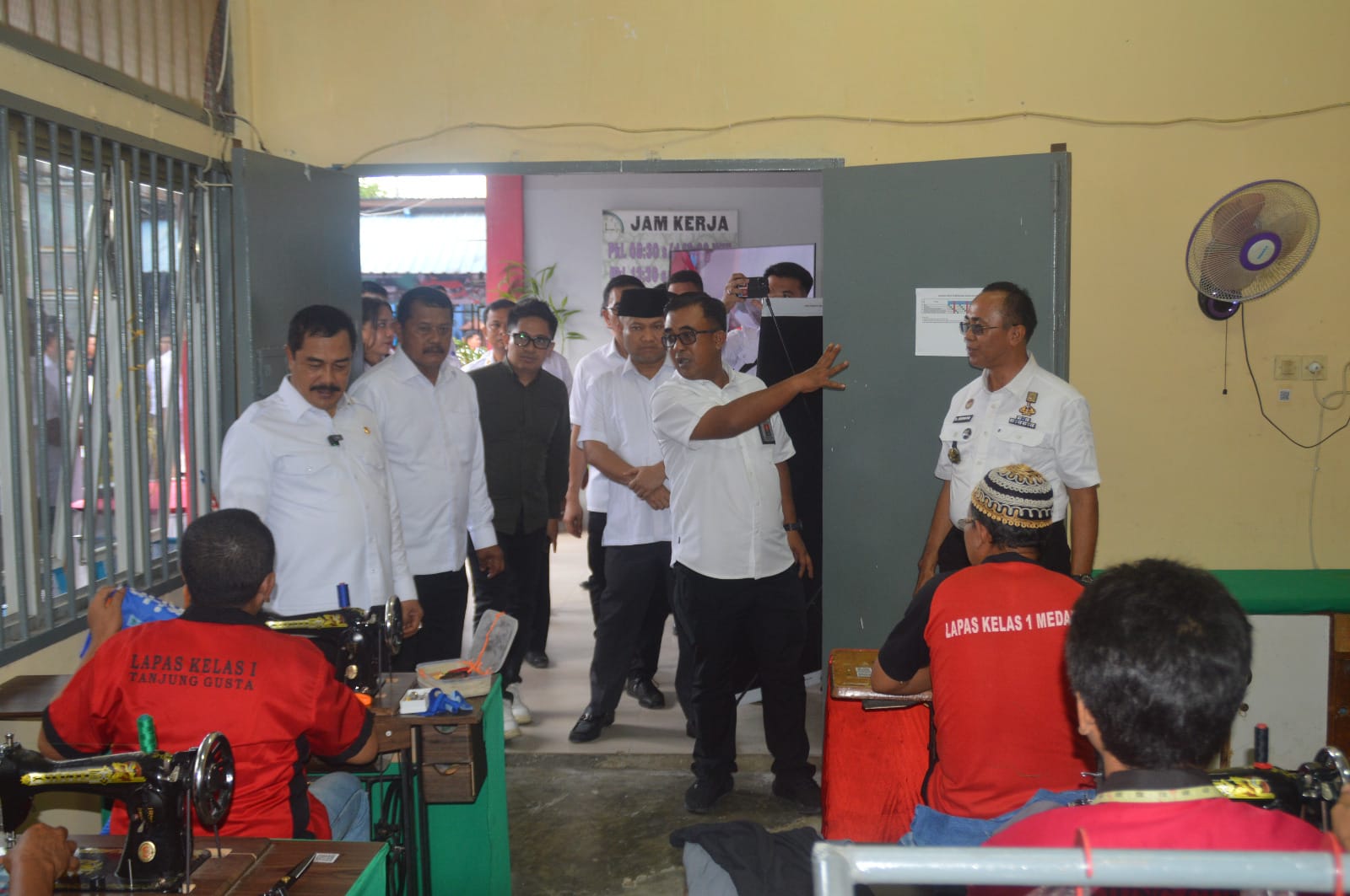 Kunjungi Lapas Medan, Menteri Imipas Agus Andrianto Tinjau Program Pembinaan
