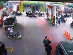 Aksi Heroik Tangkap 3 Pelaku Geng Motor Bersajam di SPBU Tritura, 2 Polisi Dapat Penghargaan