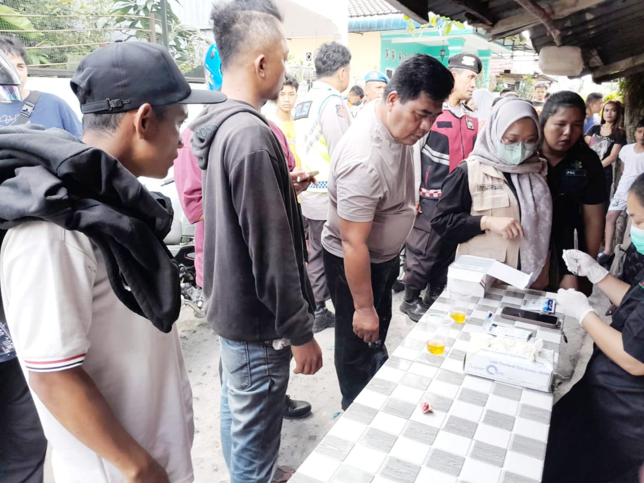 Polres Pematangsiantar Gerebek Sarang Narkoba, 4 Orang Positif Pakai Narkoba