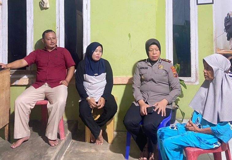 Jelang HUT Bhayangkara ke-79, Polres Labusel Bantu Pengobatan Warga Penderita Kanker Payudara