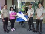 Lilis Simamora Menangkan Hadiah Sepeda Motor dari Pembayaran PBB, Diserahkan Plt. Kepala Bapenda Medan