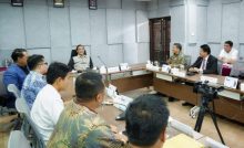 Sekdaprov Sumut, Togap Simangunsong mengikuti Rapat Penataan Kawasan Danau Toba dipimpin Ketua DEN, Luhut Binsar Panjaitan. (Foto. Diskominfo Sumut)
