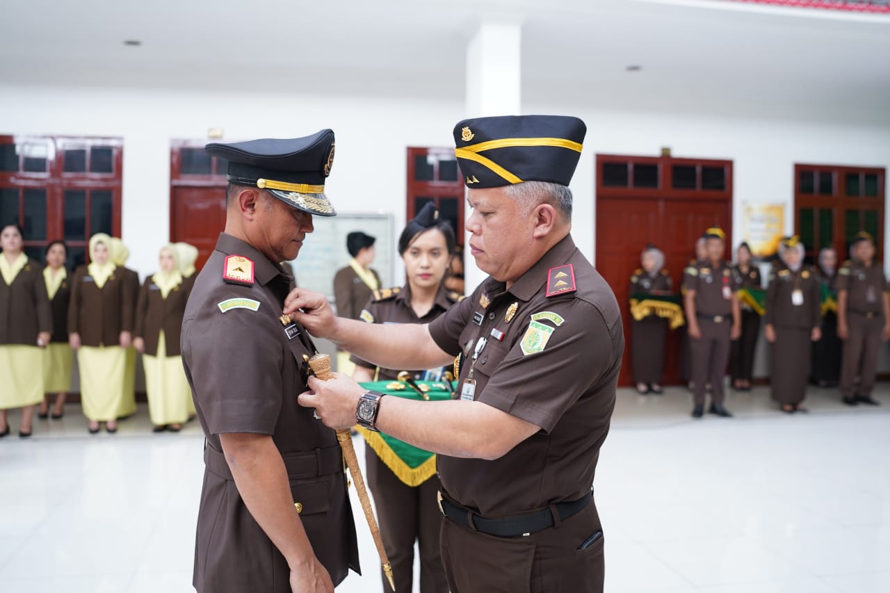 Dr. Harli Siregar SH M.Hum Lantik Pejabat Utama Baru di Lingkungan Kejati Sumut
