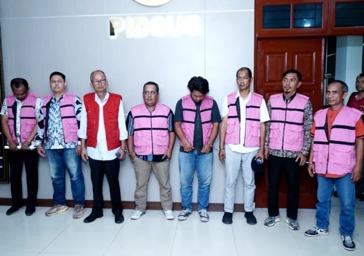 Penahanan 8 Tersangka Korupsi Proyek Jalan di Batubara Rp43,7 Miliar, Modus Kurangi Volume Pekerjaan