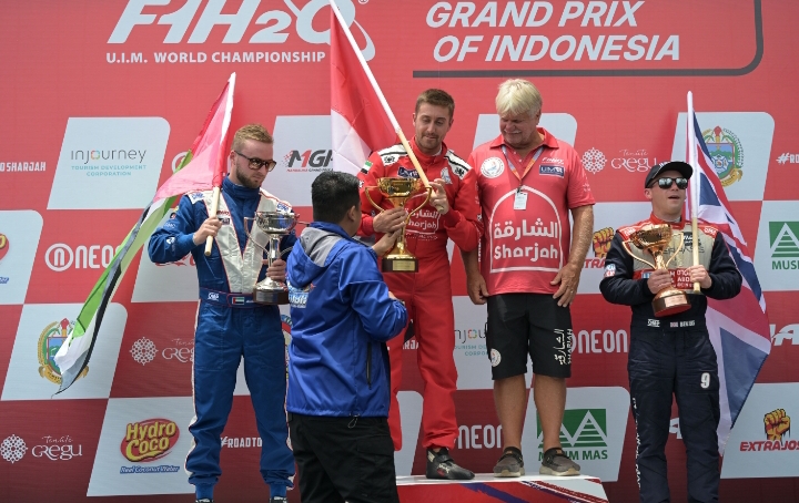 Tutup dan Serahkan Trofi Juara F1 Powerboat Indonesia, Bobby Nasution Optimis Tahun Depan Makin Baik Lagi