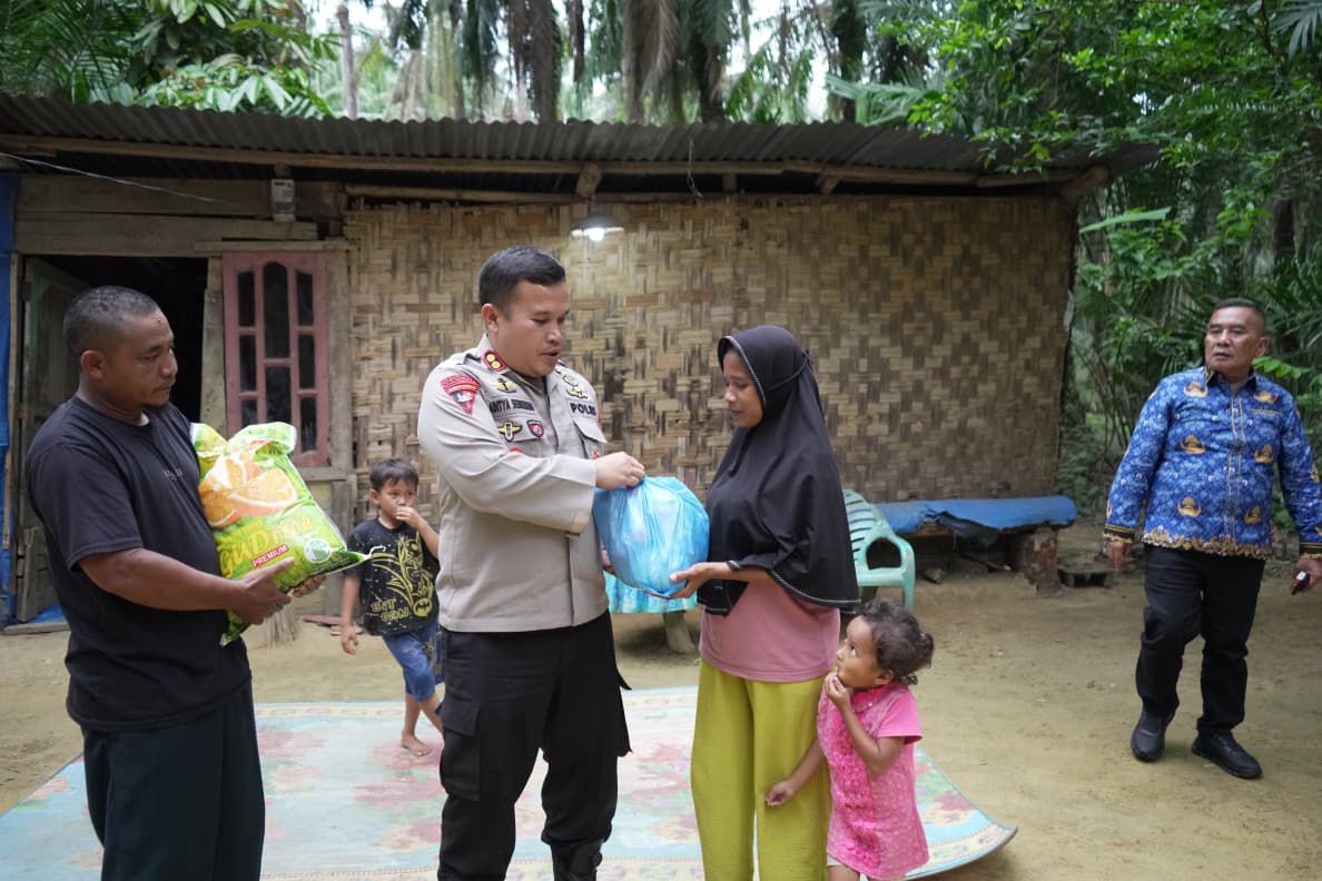 Kapolres Labusel dan Wakil Bupati Peduli Anak Stunting dan Gizi Buruk