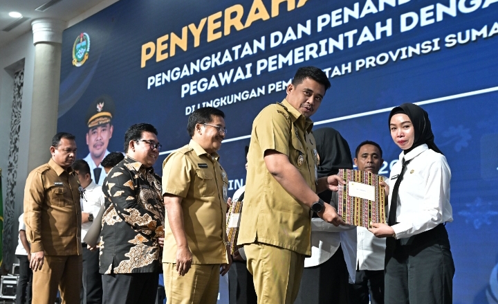 Serahkan SK 591 PPPK Pemprov Sumut, Bobby Nasution: Layani Rakyat Sebaik-baiknya