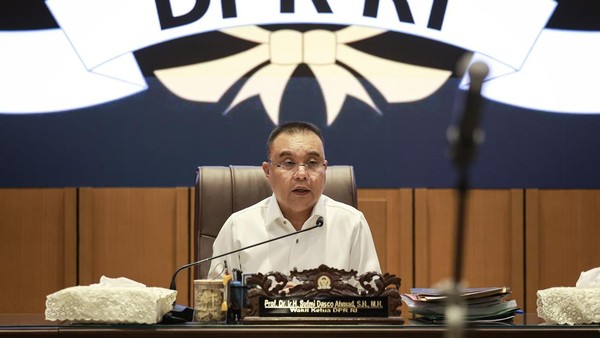 DPR Ambil 6 Tindakan dari 3 Tuntutan 17+8: Untuk Evaluasi Kita Bersama!