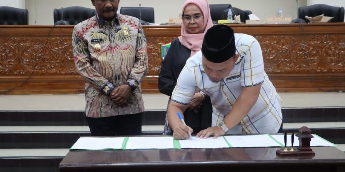 DPRD dan Wali Kota Binjai Tandatangani Pengesahan P-APBD 2025 Pukul 00.40 WIB, Sudah Masuk 1 Oktober