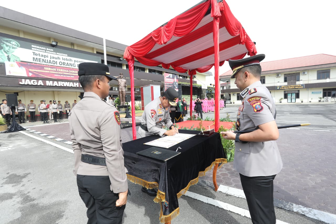 Kombes Pol Jean Calvijn Simanjuntak Resmi Jabat Kapolrestabes Medan