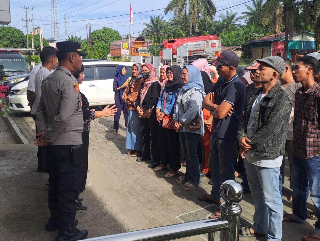 53 Calon Relawan SPPG Labusel Jalani Pemeriksaan Kesehatan di Puskesmas Aek Batu